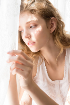 汪小菲离婚后首现身